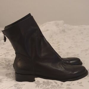STACCATO Sleek Black Ankle Booties